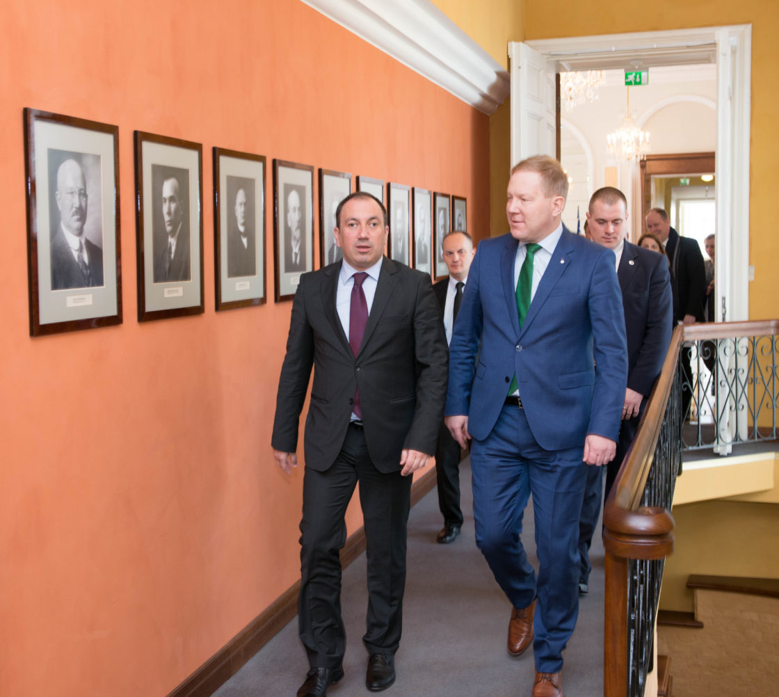 Riigikaitsekomisjoni esimees kohtus Bosnia ja Hertsegoviina välisminister hr. Igor Crnadaki 'ga